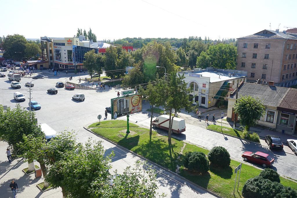Apartment On Kniaziv Koriatovychiv คาเมียเนตส์-โปดิลสกี ภายนอก รูปภาพ